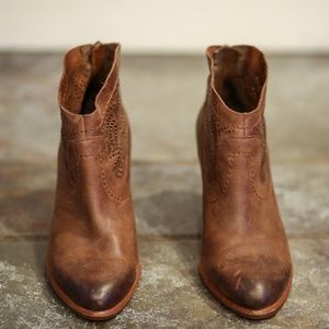 Ugg Leather Ankle Boots